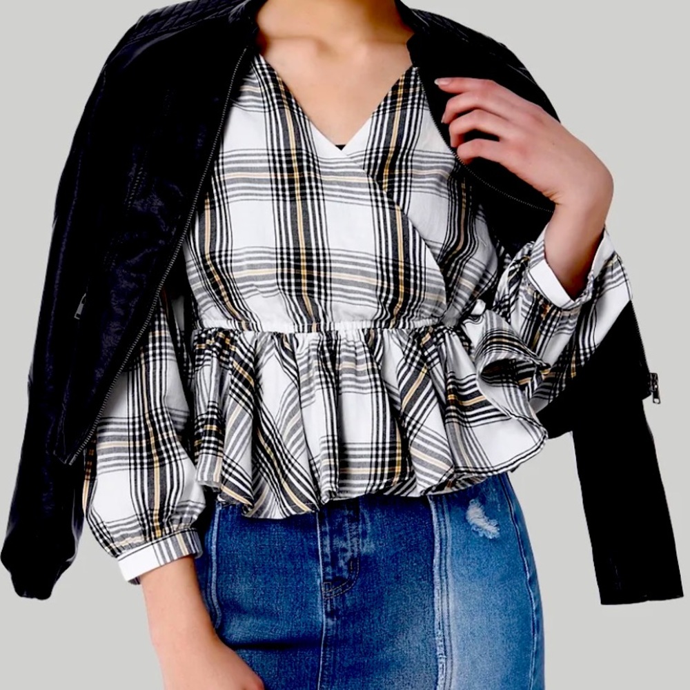 Vero Moda XS Plaid peplum shirt.